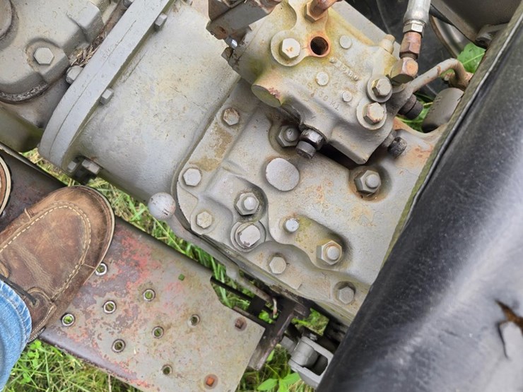 massey-ferguson-175-image-32