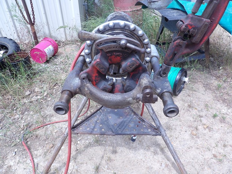 #40869-•-**rigid-300-pipe-threader-image-2