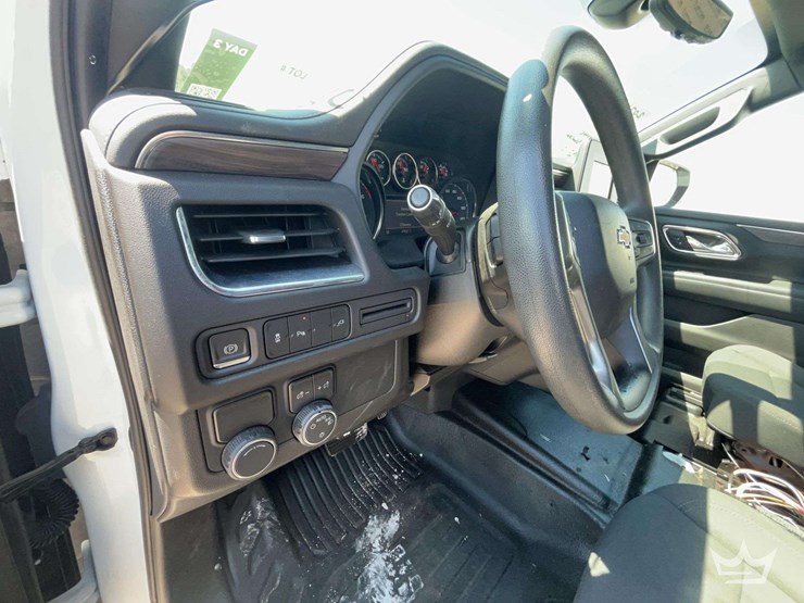2021-chevrolet-tahoe-image-15