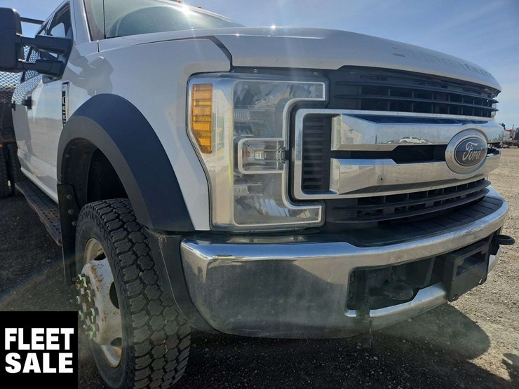 2017-ford-f550-image-9