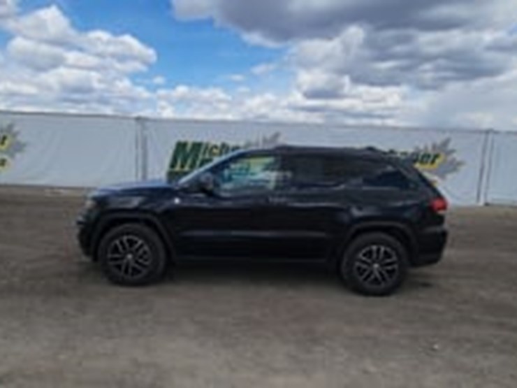 2017-jeep-grand-cherokee-image-5