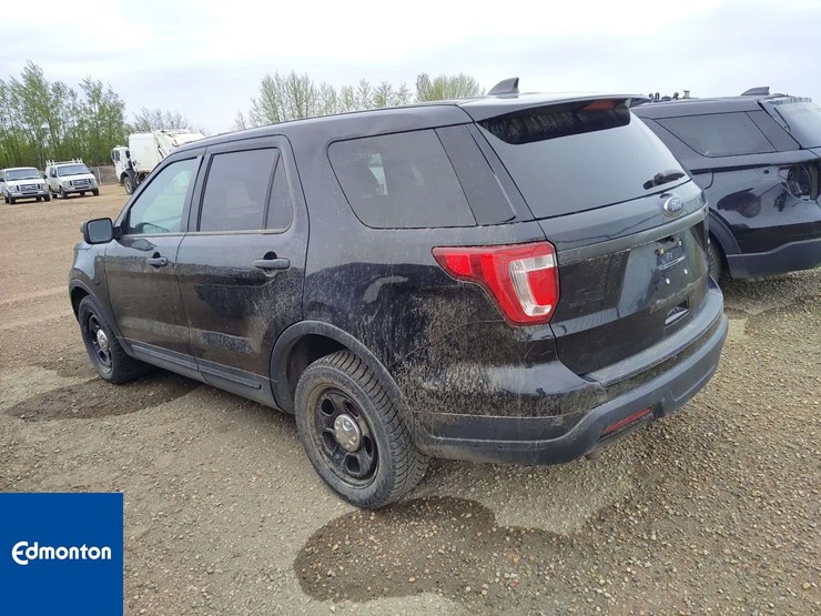 2019-ford-explorer-image-3