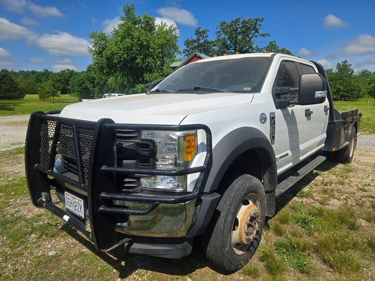2017-ford-f550-image-2