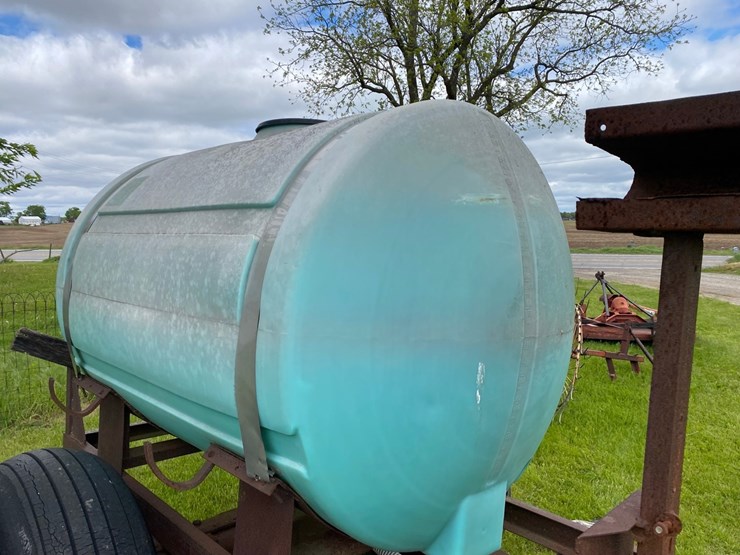 500-gal-fertilizer-tank-on-trailer-image-10