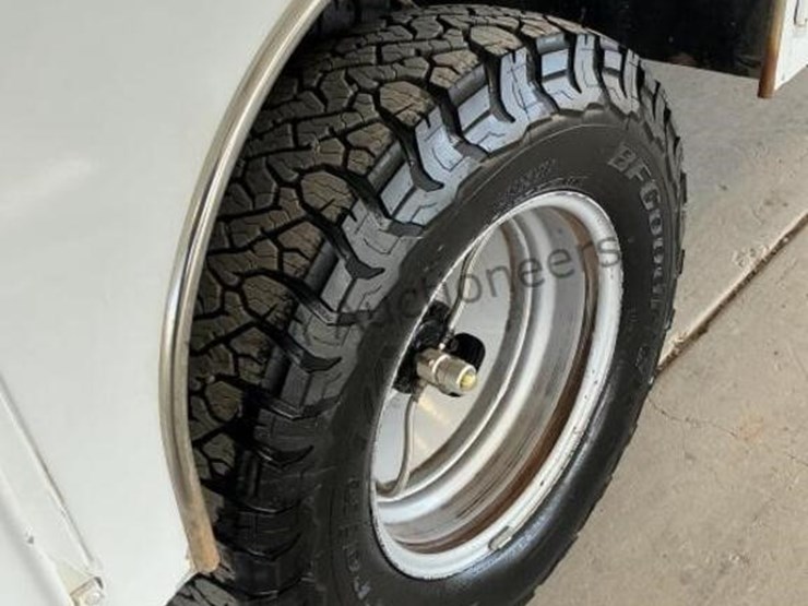 2016-ford-f350-image-8
