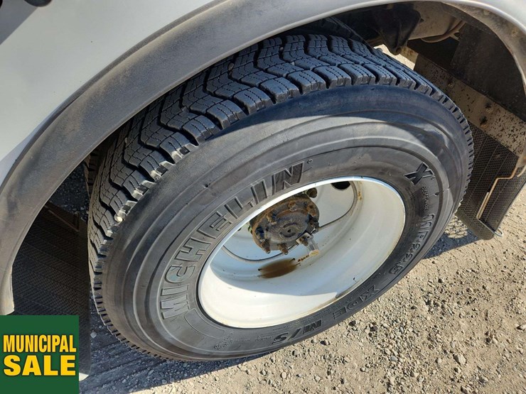 international-durastar-4300-image-40