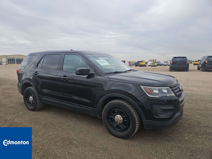 2018-ford-explorer-image-2