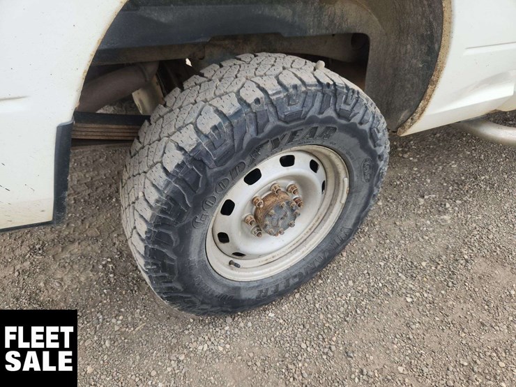 2013-dodge-2500-image-12
