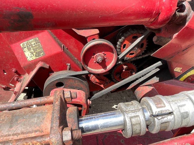 new-holland-477-image-17