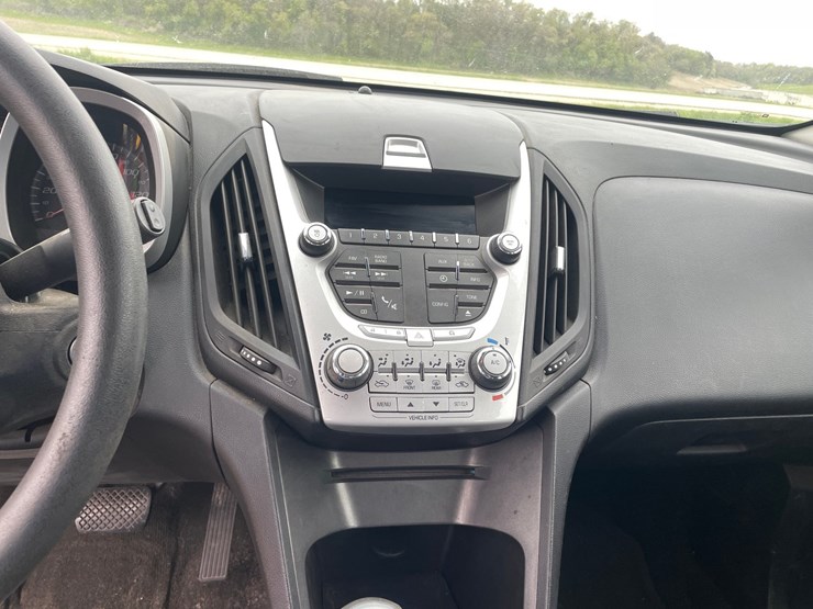 2012-chevrolet-equinox-image-29