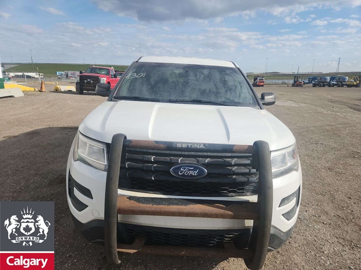 2017-ford-explorer-image-9