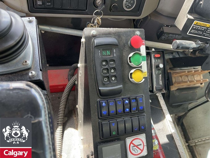 international-workstar-7400-image-18