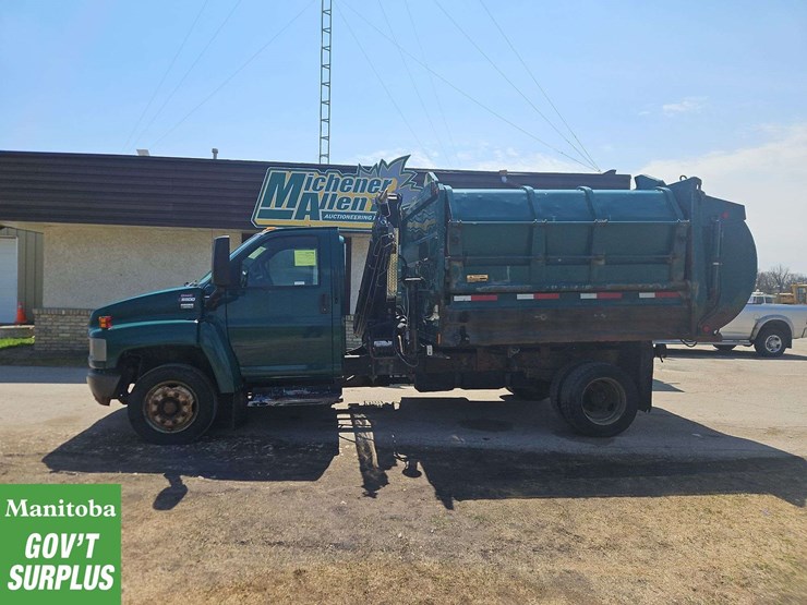 2005-gmc-topkick-c5500-image-2