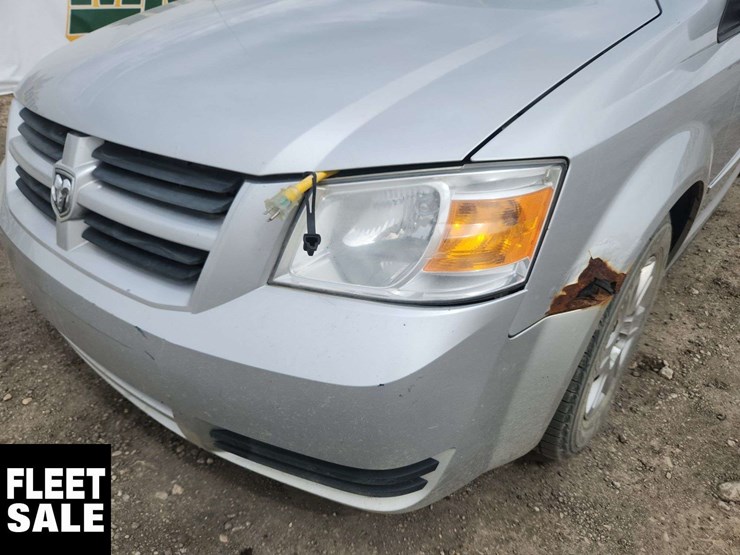 2010-dodge-grand-caravan-image-33