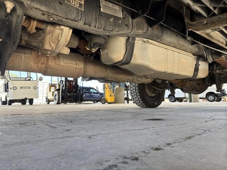 2013-ford-f350-image-26