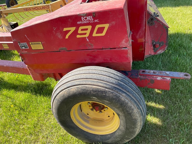 new-holland-790-image-6