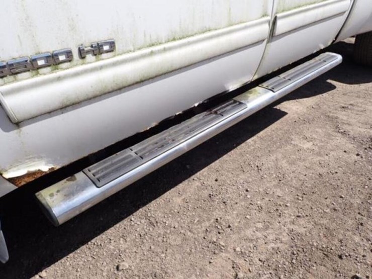 2014-chevrolet-silverado-3500hd-image-32