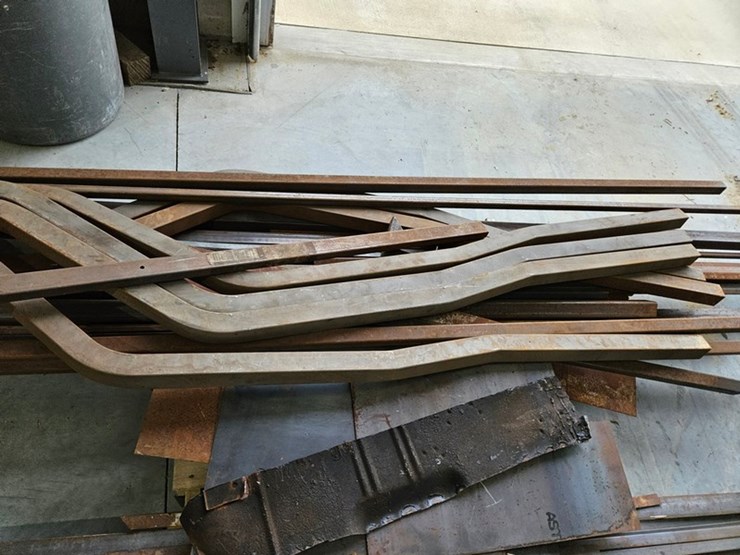 #6270-•-pallet-of-assorted-metal-image-9