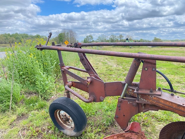 mm-4-bottom-16"-plow-image-14