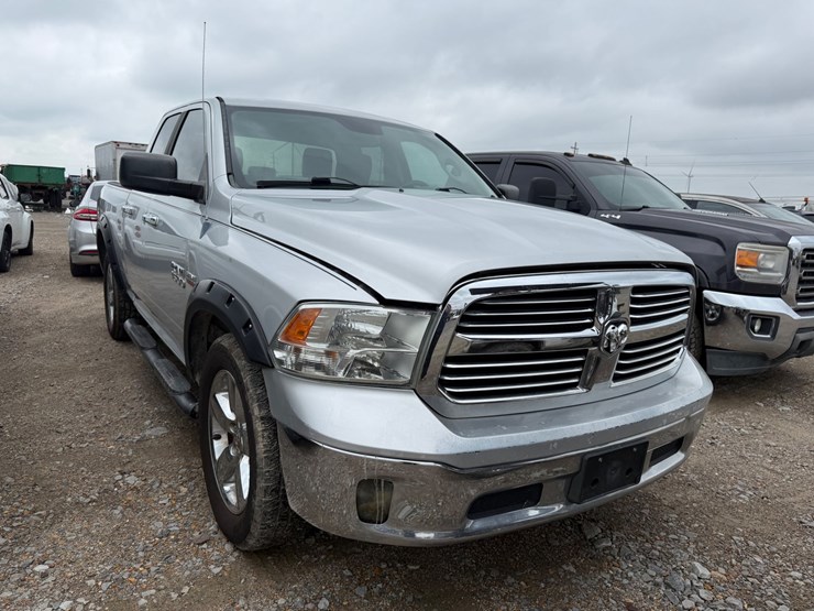 2013-dodge-ram-1500-image-2