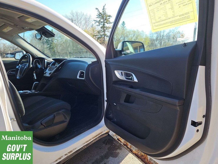 2015-chevrolet-equinox-image-25