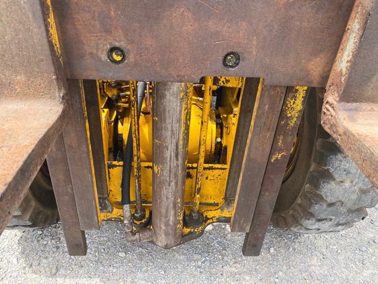 white-lp-gas-forklift.-image-27