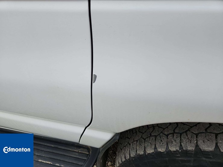2014-ford-cargo-image-33
