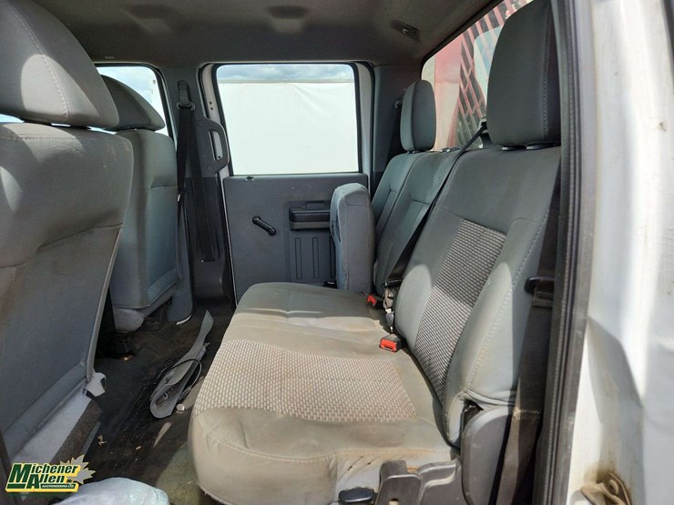2011-ford-f550-image-18