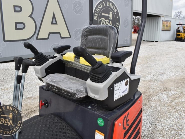 cfg-industrial-mini-excavator-43685-image-11