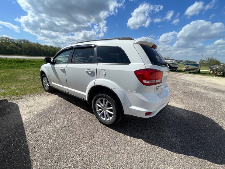 2013-dodge-journey-sxt-image-6