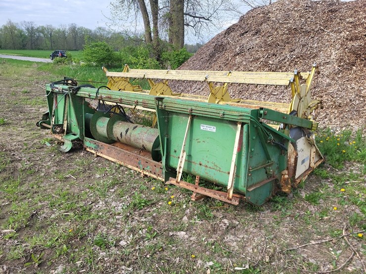 john-deere-3300-image-3