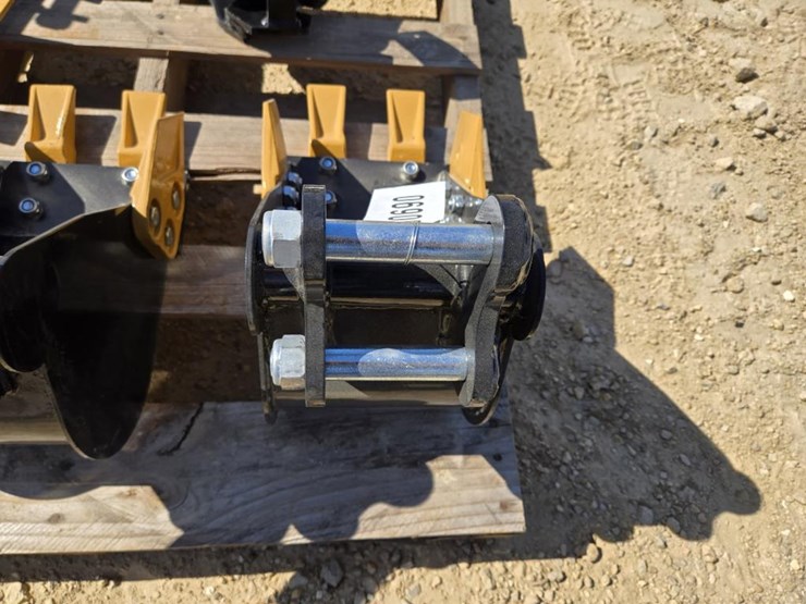 #690-•-new-sdlanch-mini-excavator-8"-tooth-bucket-image-2
