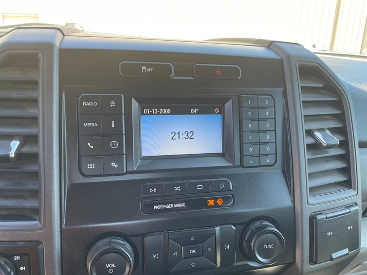 2020-ford-f350-xl-image-43