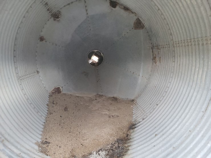 feed-bin-w/stand-image-25