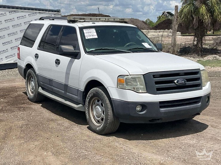 2013-ford-expedition-image-2