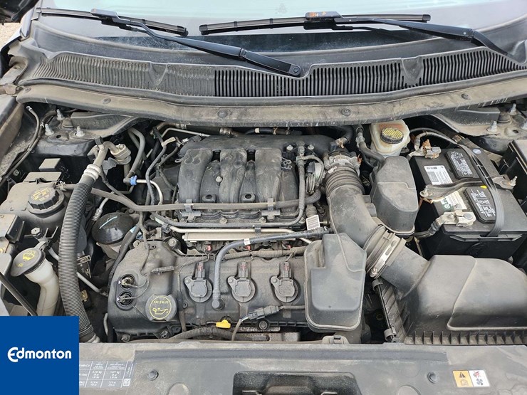2016-ford-explorer-image-28