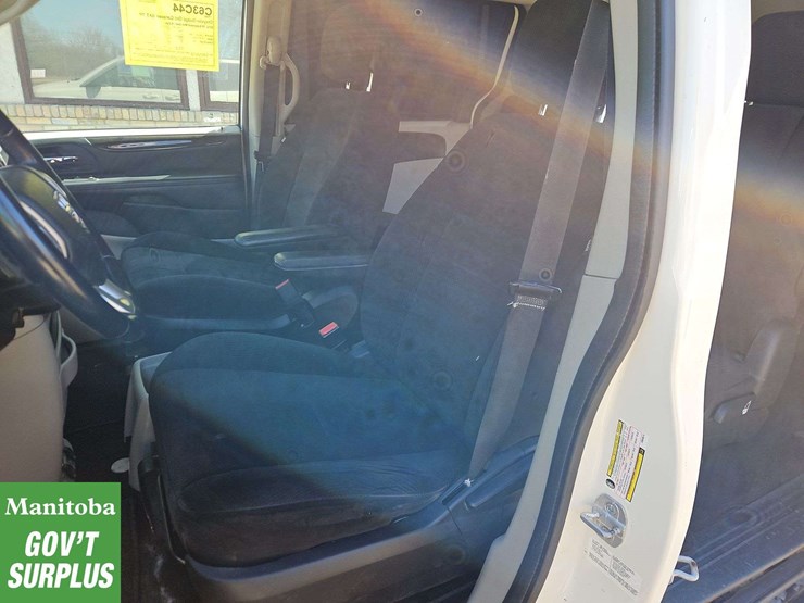2012-dodge-grand-caravan-se-image-22