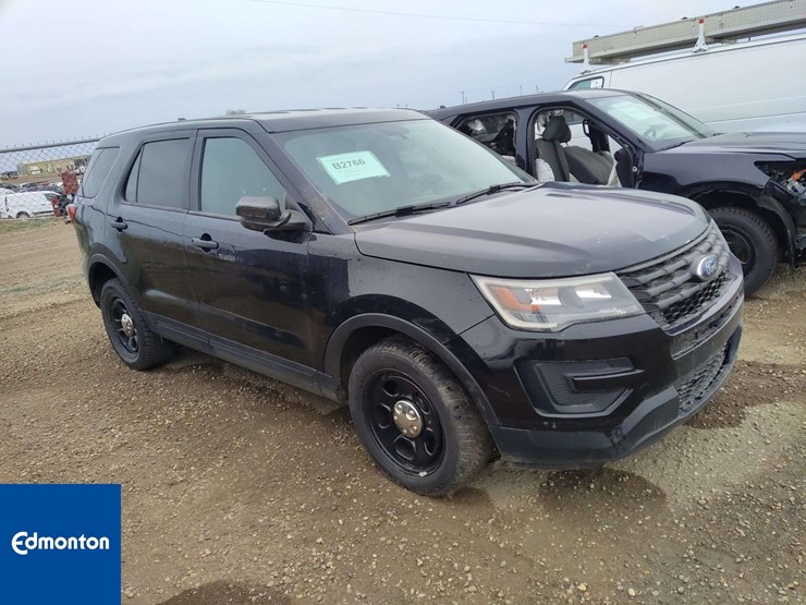 2019-ford-explorer-image-2