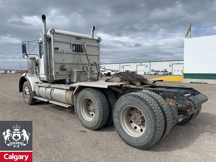 2014-kenworth-t800-image-3