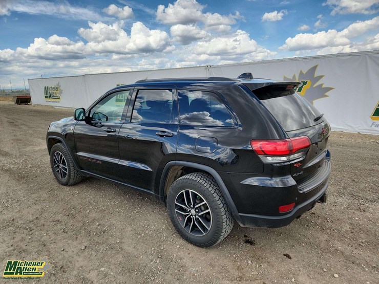 2017-jeep-grand-cherokee-image-3