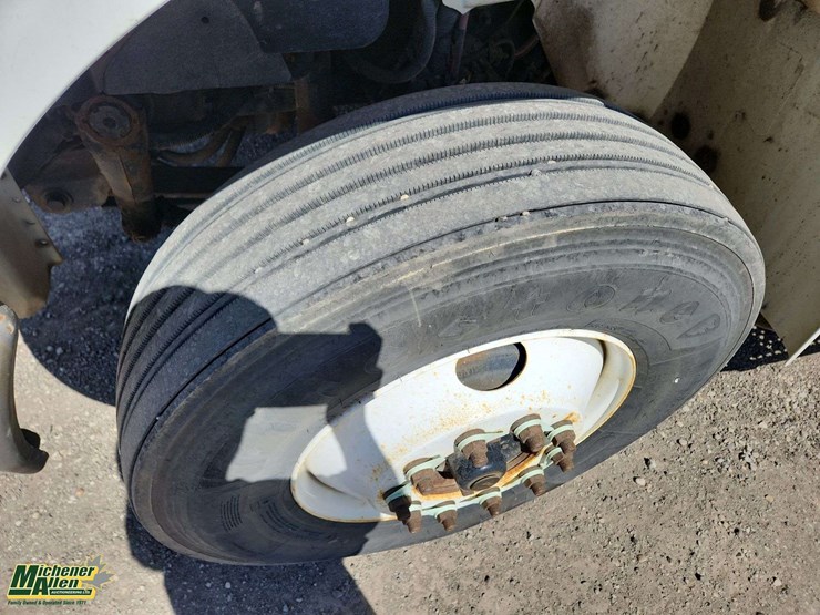 international-durastar-4400-image-10