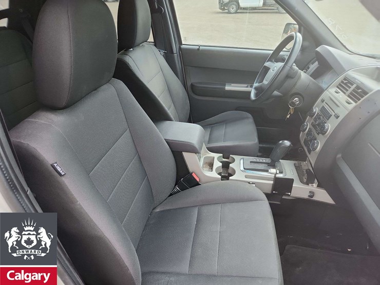 2012-ford-escape-xlt-image-18