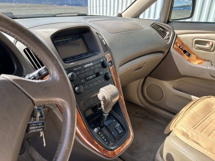 2000-lexus-rx300-image-15