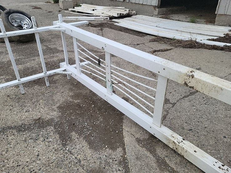 pvc-white-arbor-image-11