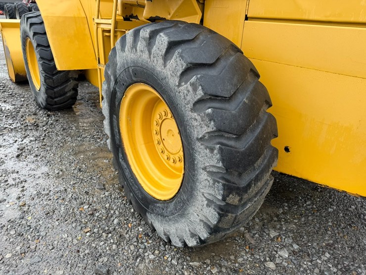 deere-544e-image-21