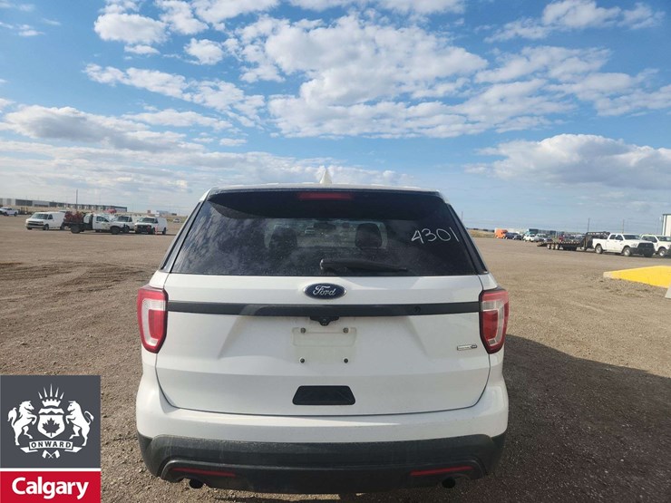 2017-ford-explorer-image-7
