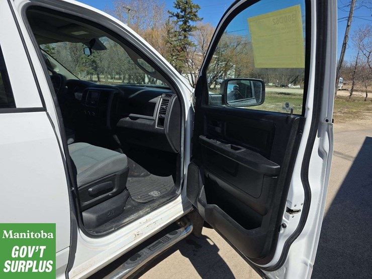 2013-dodge-1500-image-28