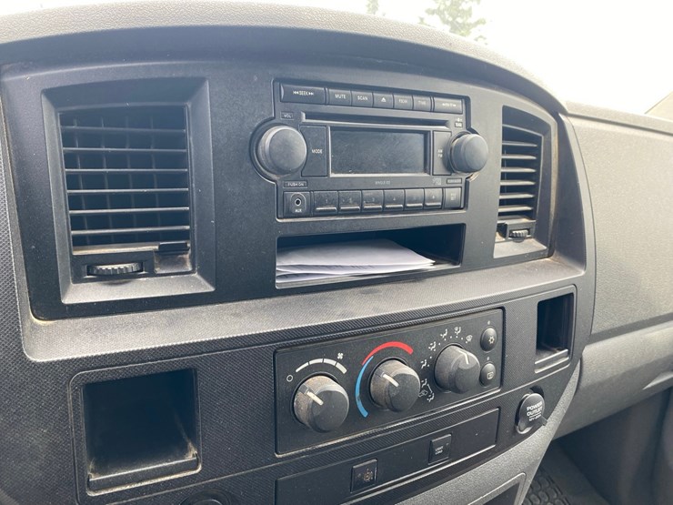 2008-dodge-2500-image-34