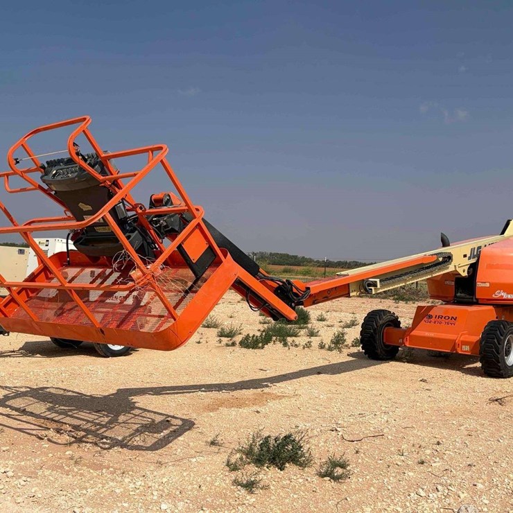 2022 JLG460SJ 46ft Telescopic Boom Lift
