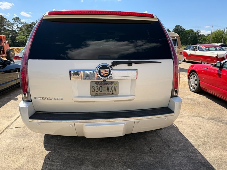 2007-cadillac-escalade-image-19